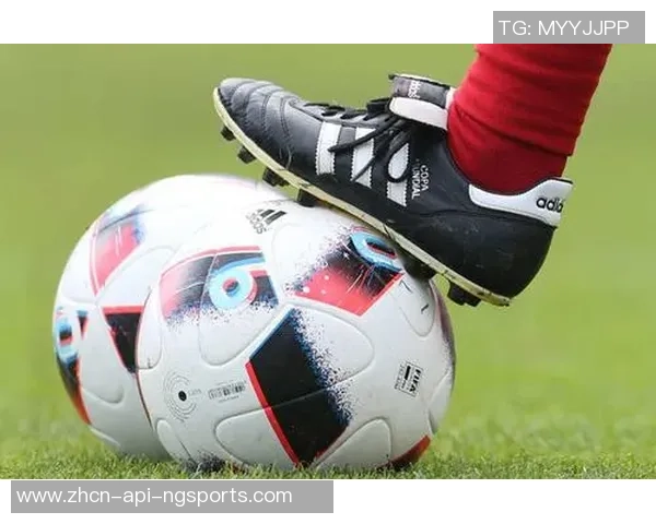 掌握足球基本盘带技巧提升球场表现的全面指南